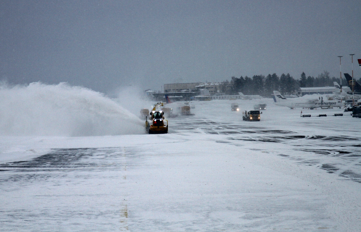 HEL_apron_lumenpoisto