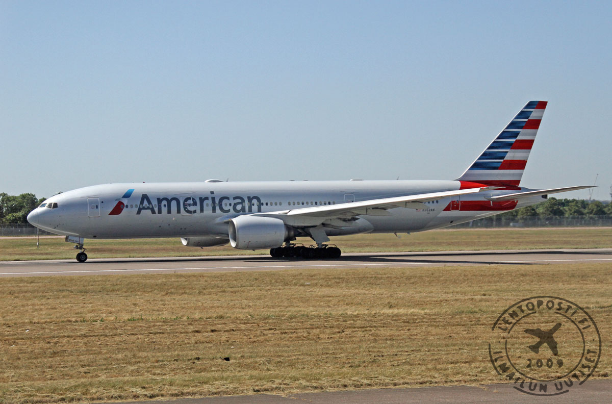 AA_Boeing_777200ER