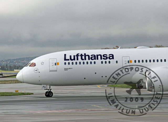 Lufthansa_7879_Berlin_1