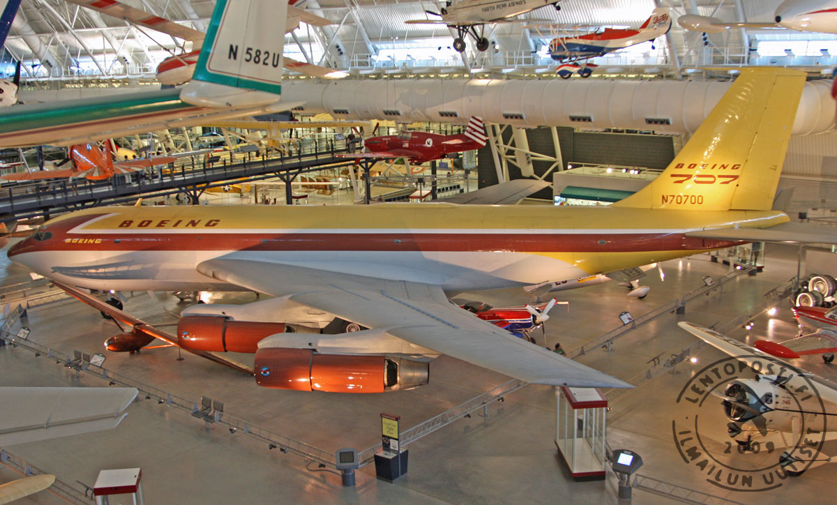 Boeing_367-80_DASH80