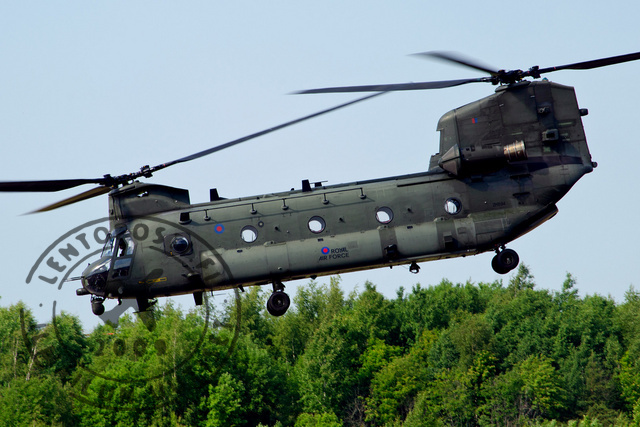 ZH894_150623a