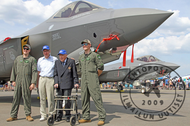 Maunula_F35A_ohjaajat