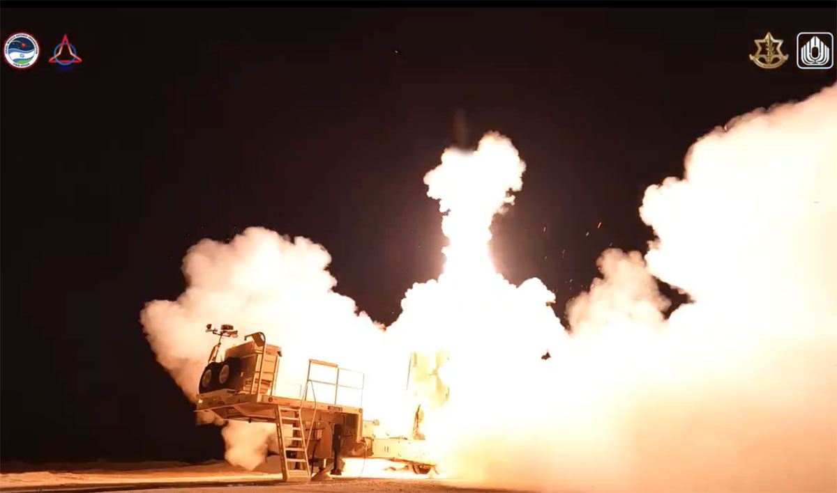 Israel_Arrow_launch_1