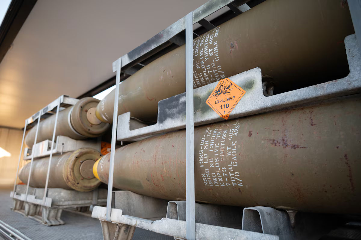 USAF_B52_Munitions_2
