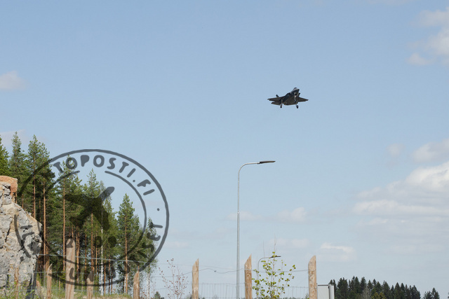 F-35A_approach_260525