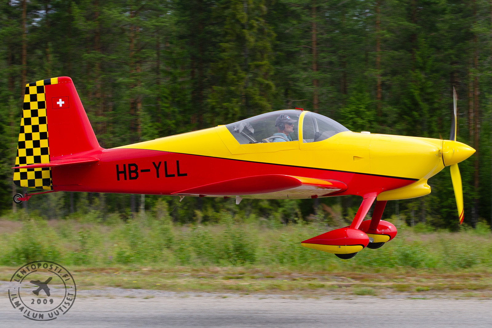 Van's RV-6 (HB-YLL) vieraili Kuhmossa myös vuonna 2024.