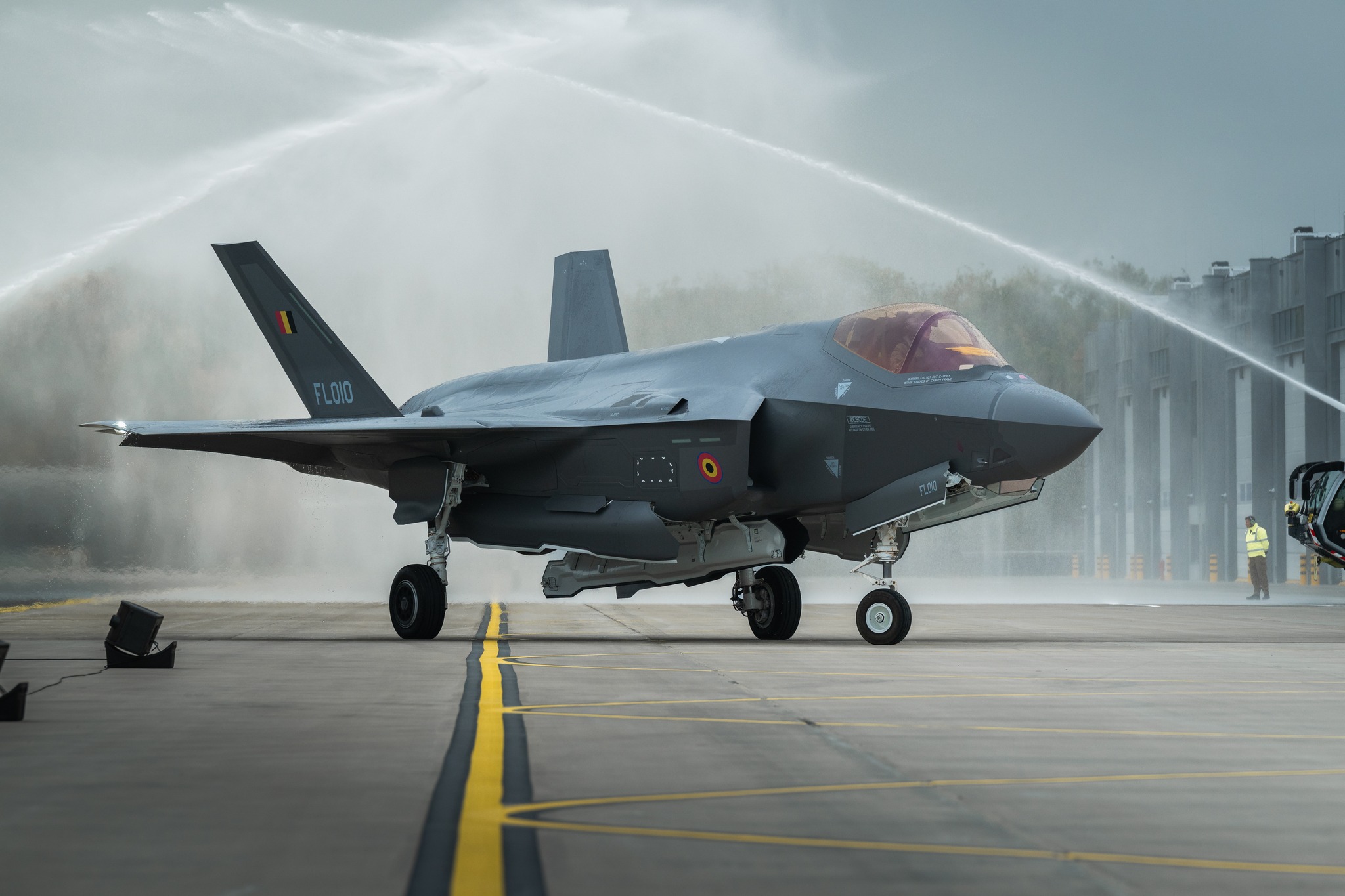 Belgia_F35A_suihku