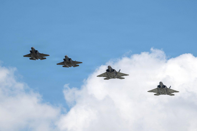 F35_F22_1