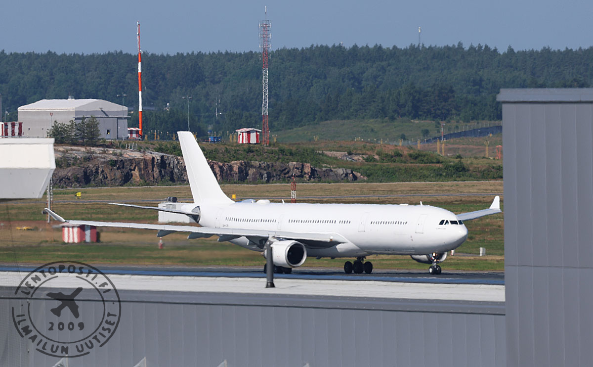 LTN_takeoff_kiidossa