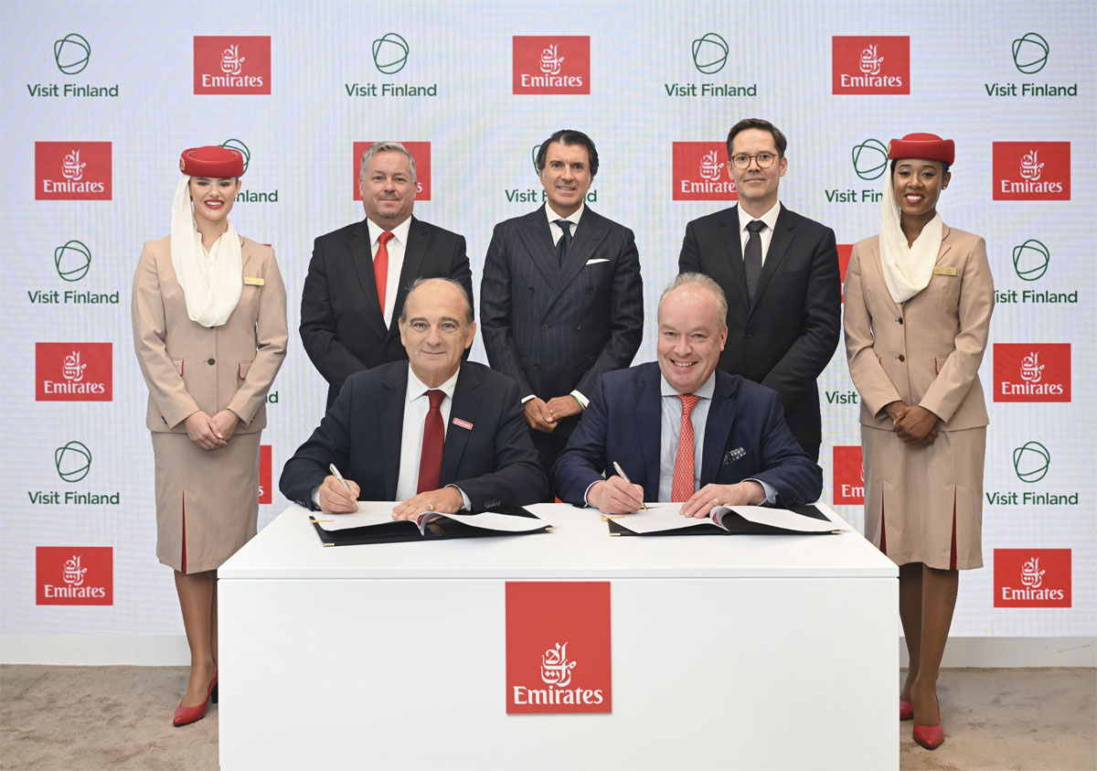 Emirates_signing
