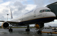 Icelandair_B757