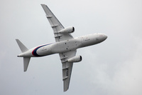 Sukhoi_Superjet_100_4