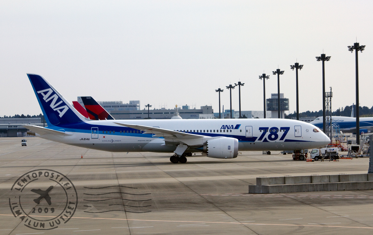 ANA_Dreamliner_1