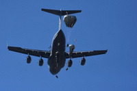 C17_USAF_paratroopers_1