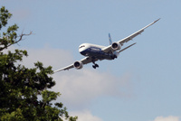 Boeing_787_approach_1