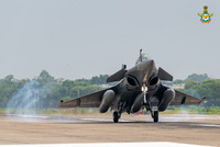 IAF_Rafale_LDG