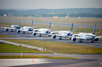 A350XWB_Formation_Flight_-_Take_off_-_01