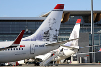 Norwegian_737_tails_1