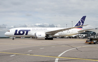 LOT_Dreamliner_1