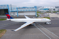 A330-300_242T_Delta_Air_Lines_roll_out_painthall_2