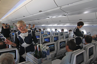 A350_matkustamo_tarjoilua