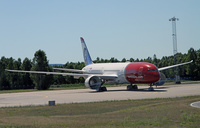 Norwegian_Dreamliner_glider_1