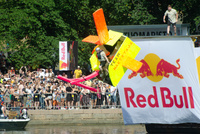 Red Bull Lentävä poravaunu 200822