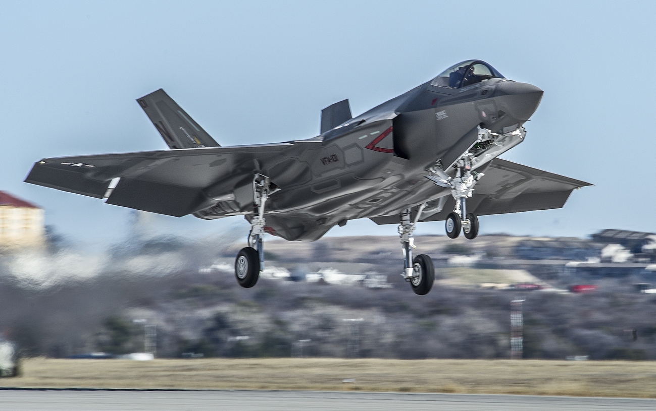 f-35C_firstproduction_net_lockheedmartin