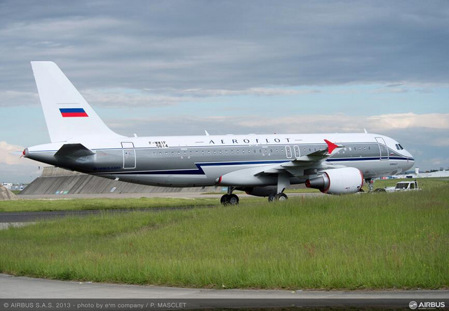 Aeroflot_retro_A320_1