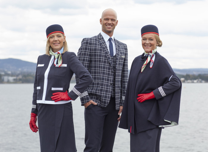 Norwegian_Dreamliner_uniforms