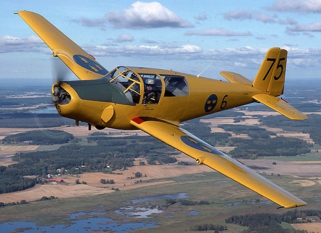 Saab_91C_wikimedia_towpilot