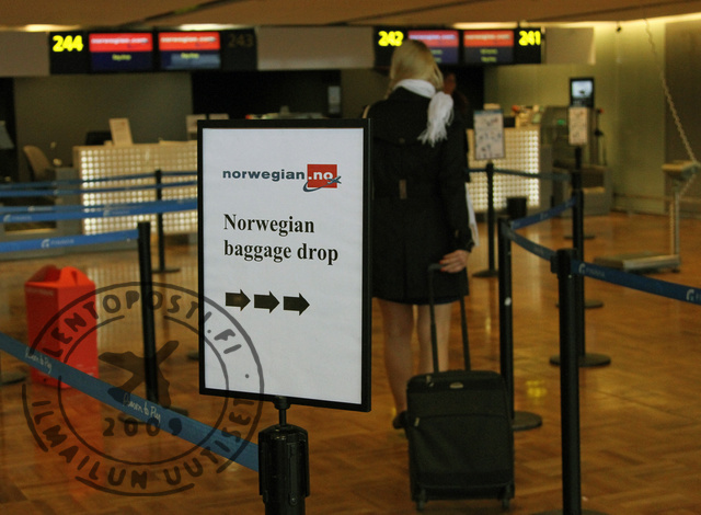 Norwegian_EFHK_bagdrop_1