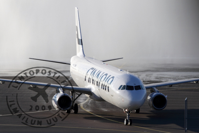 Finnairin A321ER-kone.