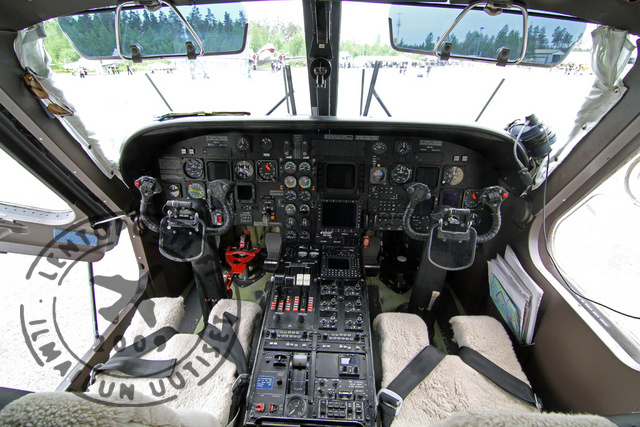 Raja_dornier_ohjaamo_1
