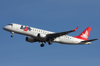 Linhas Aéreas de Moçambique -yhtiön Embraer 190.