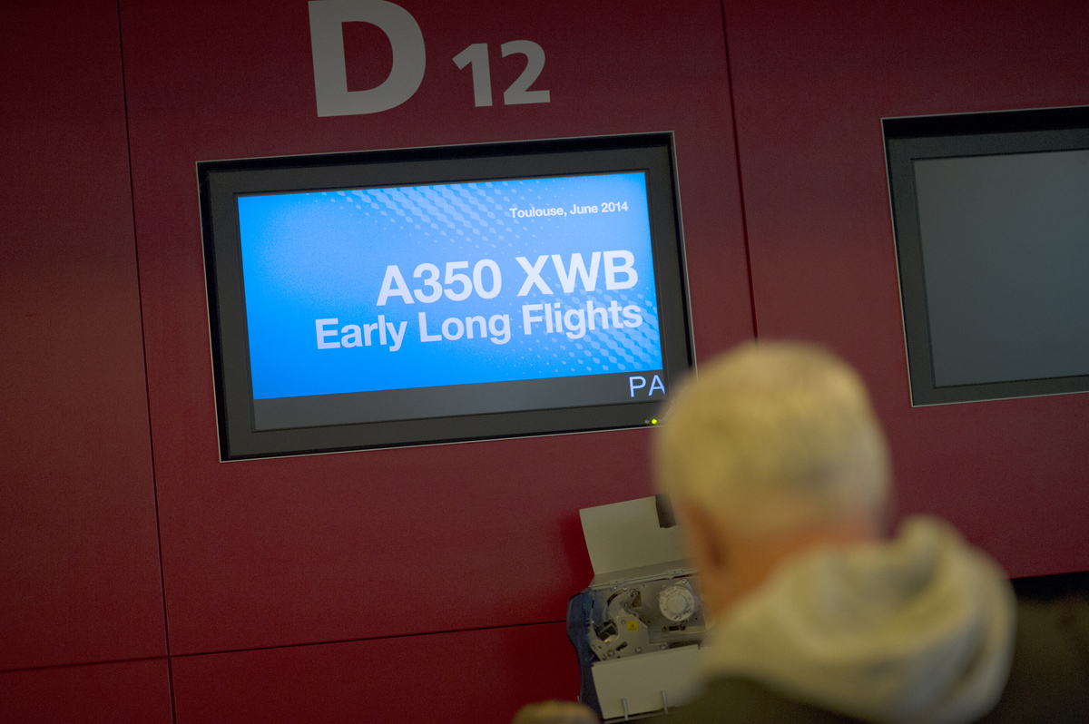 A350_XWB_ELF_1st_FLIGHT_BOARDING