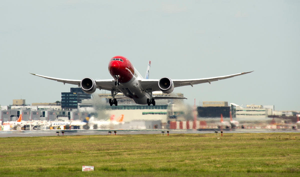 Norwegian_Dreamliner_Gatwick