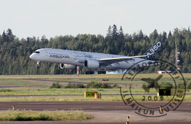 A350_HEL_LDG