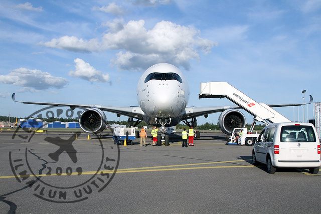 A350_HEL_parked_1