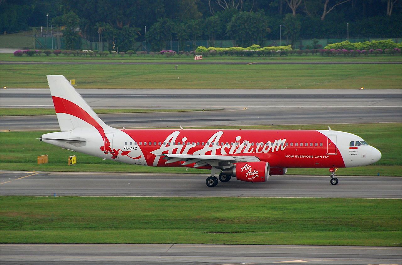 IndonesiaAirAsia_A320_PKAXC_wikimedia_AeroIcarus