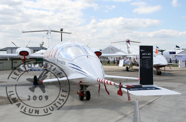 Piaggia_Aero_Avanti_EVO_1