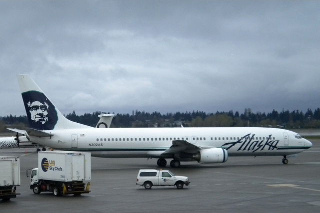 AlaskanAirlines_737_900_wikimedia_compdude123