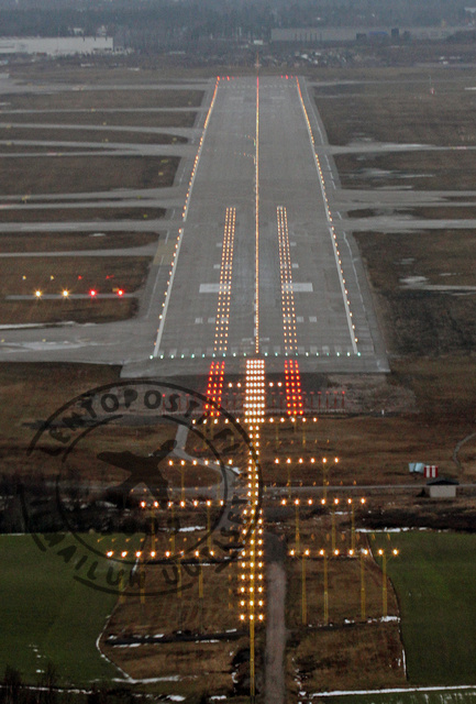 HELRWY_04R22L_2