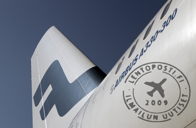 A330_tail_close