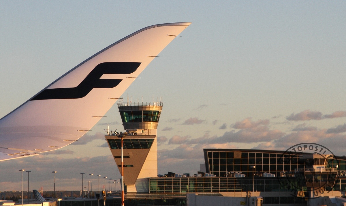 A350_HEL_ARR_winglet_twr