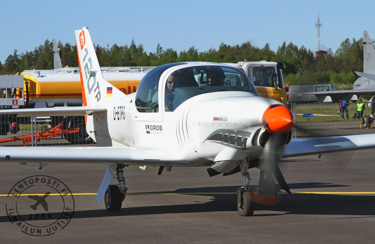 Grob_120TP_1