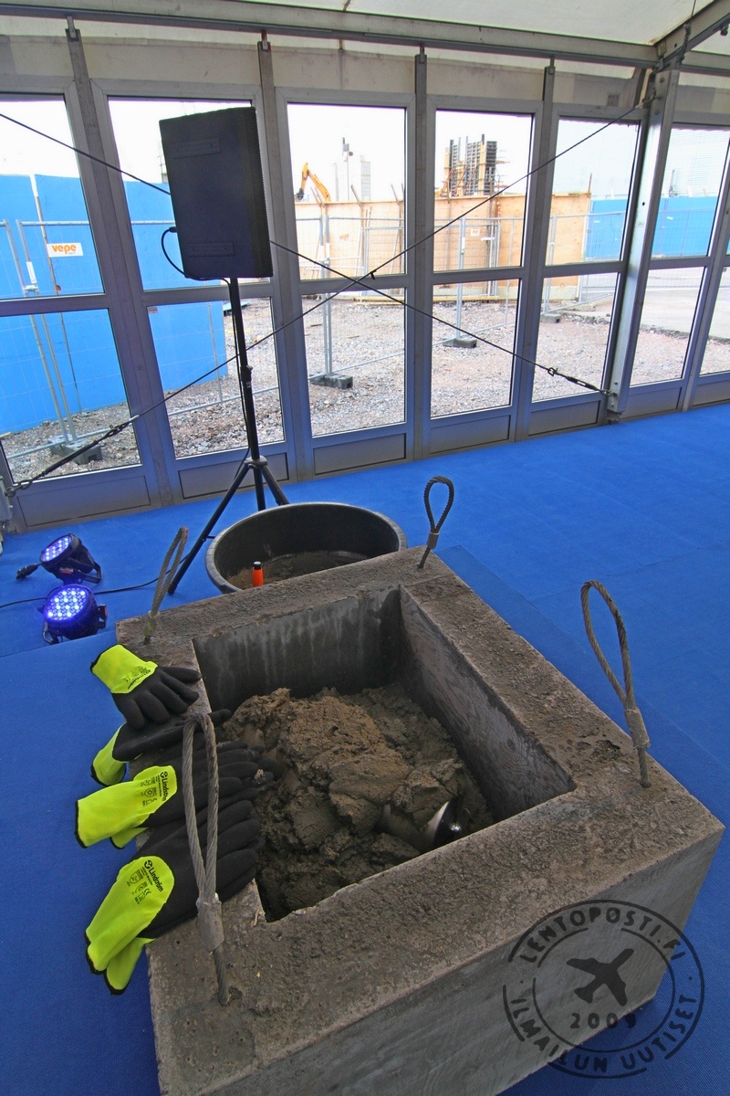 PK_peruskivi_ja_tyomaa