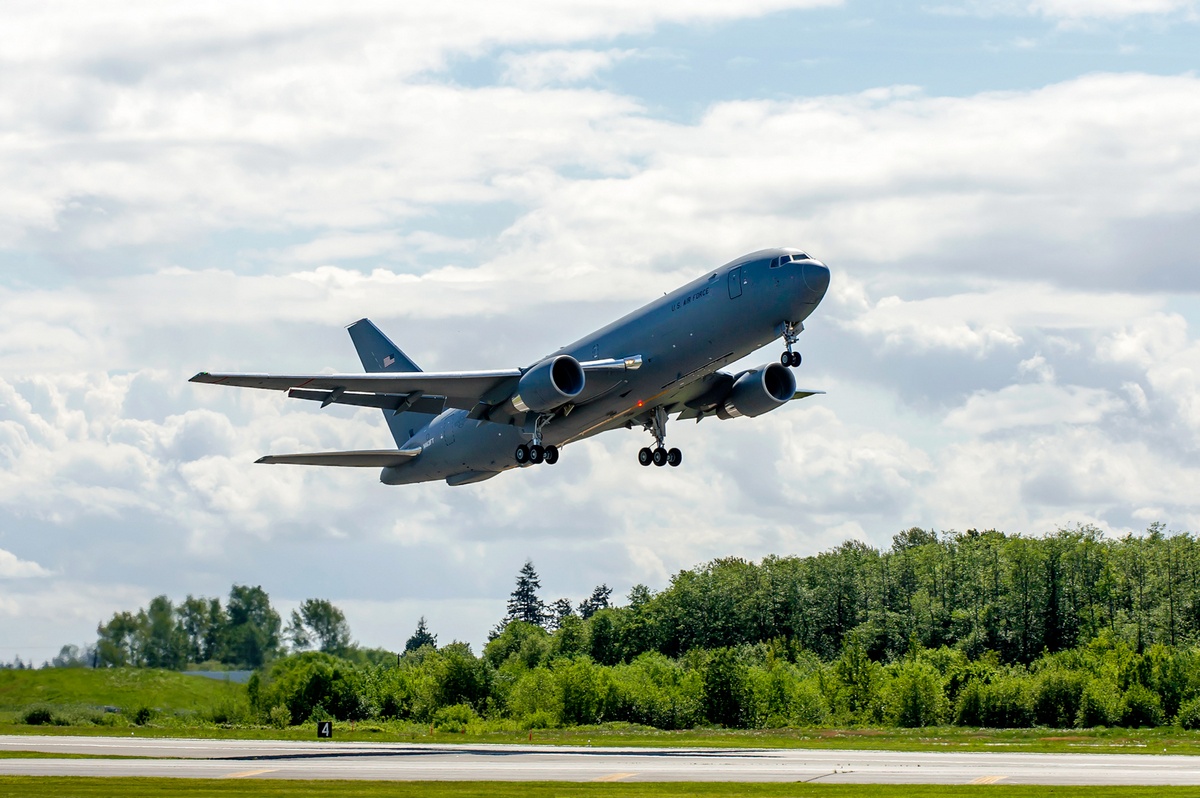 767-2C EMD3FirstFlight