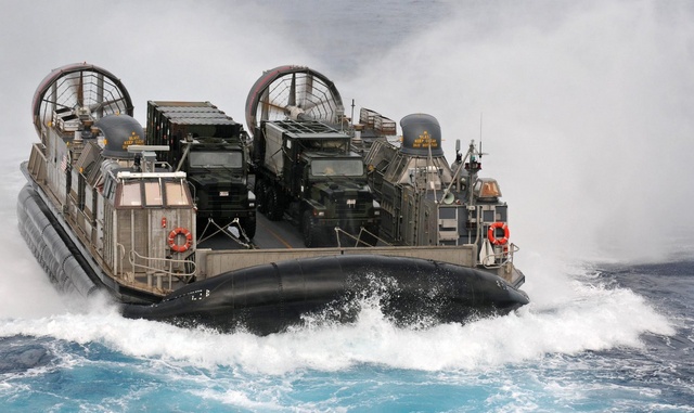 Baltops_LCAC_USNavy
