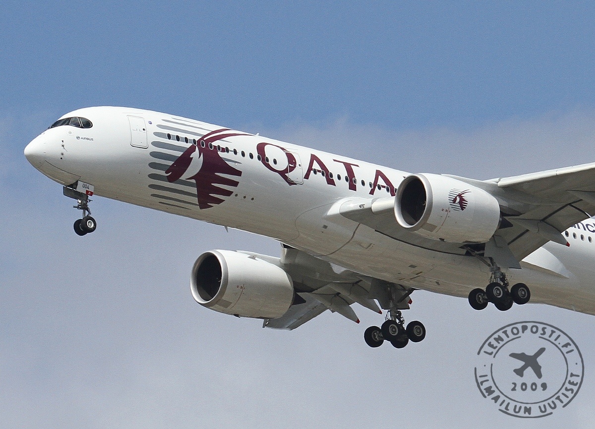 Qatar_A350_nose_closeup